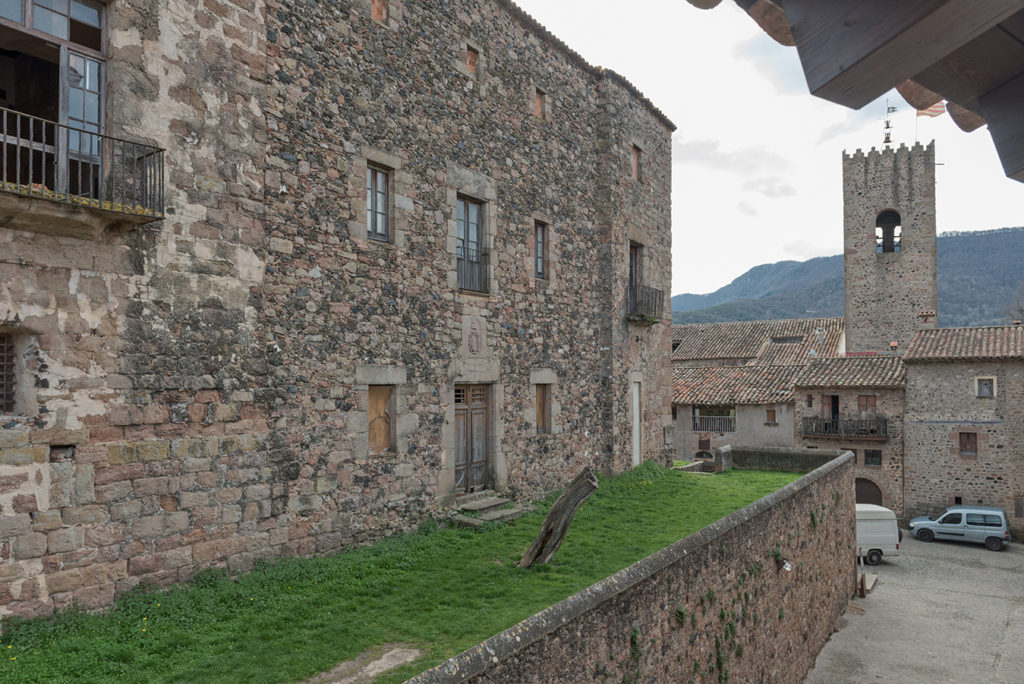 Habitació "Doble Superior" Hotel Cal Sastre a Santa Pau, La Garrotxa.